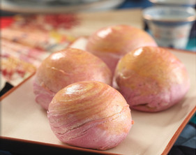 紫番薯莲蓉月饼